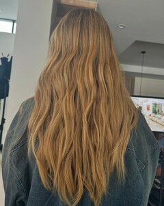 2024_11.30leahcasohair_467767876_1979165432599358_2262564393569018858_n.thumb.jpg.1651e5c4ae21d0bcab4b54eff51996d1.jpg
