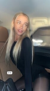 [2024.12.01] livvydunne_469183202_8682390688493078_1554516333235486619_n.jpg