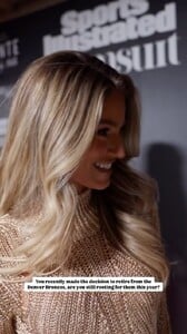 2024_12.02si_swimsuit_B540245198E8D7D92B8EAF3E3B74C994_video_dashinit.thumb.jpg.abf27ff769da36cffe149963a22d3831.jpg