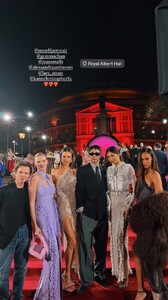 [2024.12.03] alessandraambrosio_469184650_18475343896000670_7955541540635800026_n.jpg