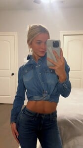 2024_12.05livvydunne_AQNxD.thumb.jpg.d4b4c2fb1cce2ec1611ede76b1a6e1f1.jpg