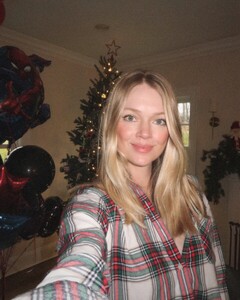 [2024.12.11] lindsellingson_469944811_2515686341972034_5897286004600972406_n.jpg
