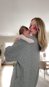 2024_12.22lindsellingson_AQPIp.thumb.jpg.d6f9b7c4280599ba3e7c8fb53267d30f.jpg