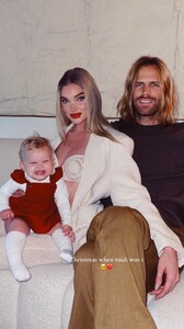 [2024.12.24] hoskelsa_s471478033_1304792704190064_2812091674898021304_n.jpg