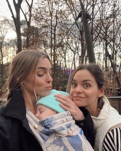 [2024.12.25] elizabethcturner_470901392_18476383291052750_4514403887484971740_n.jpg
