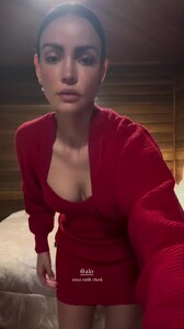 2024_12.25sofiaresing_AQO7v.thumb.jpg.5e07bc468dd1fbd42855fb8fc3e58366.jpg