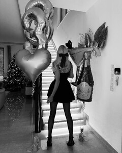 [2024.12.25] terezatomasova_470989078_18478031476002020_2319844145125813928_n.jpg