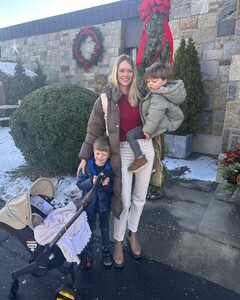 [2024.12.26] lindsellingson_471538921_28035681066077931_7695818540864628744_n.jpg