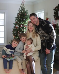 [2024.12.27] lindsellingson_470983081_1172656357758716_1376244035330886827_n.jpg