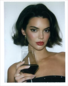 [2024.12.28] kendalljenner_471878256_558465317016612_7674022161942889032_n.jpg