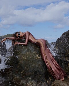 [2024.12.30] izabelgoulart_472027129_609852334826038_1619267751713836821_n.jpg