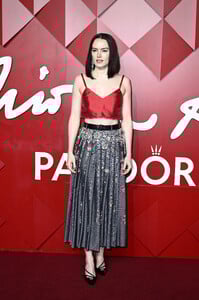 538917884_daisy-3.jpg