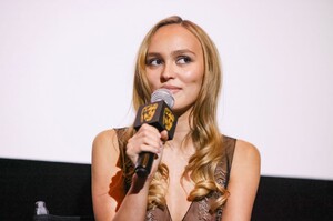 541175505_lilyrose-9.jpg
