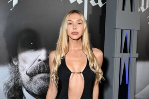 541685399_alexis-5.jpg