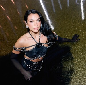 542666430_dualipa-20241215_111235-2344298216.jpg