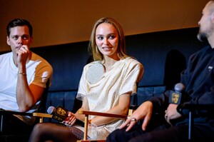 542699292_lilyrose-1.jpg