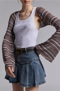 97143945_000_d.jpg