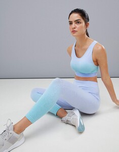 9750064-4.jpg