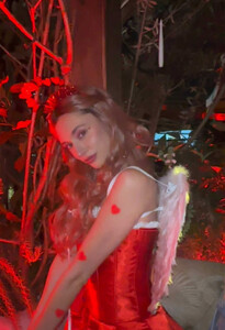 Alexis Bumgarner - TikTok 71.jpg