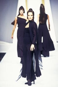 ClaudeMontana1993WomenRTW22.thumb.jpg.99855fd4977dc5e57714b31d17c5ac6b.jpg