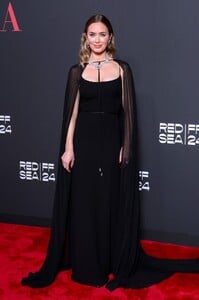 DEB-005.jpg