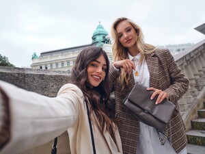 DEEZEE-AW21-8.thumb.jpg.6f4102670029f84f395df919f3f346bb.jpg