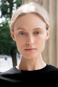 ElizaKukawska1n4.thumb.jpg.a2730f1b2eb50e3c35d22617df9f4b77.jpg