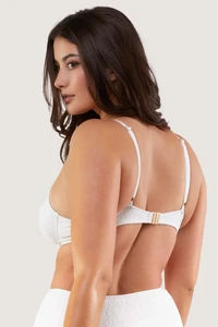 FBB6B24F-332B-43F0-8D3E-72191C683684.webp