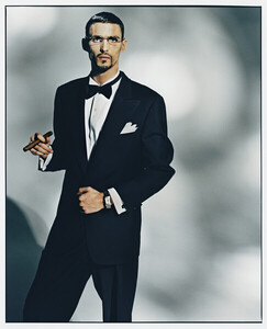 GQ-Japan200201FORMAL_WEAR-Ermenegildo_Zegna20011001-9-thumb-autox600-315.thumb.jpg.1528d37e9bc2cf26baa010a693828ed5.jpg
