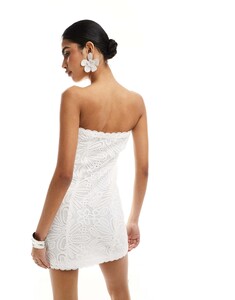 Giovanna Pinho ASOS 4th & Reckless 206086412-4.jpg