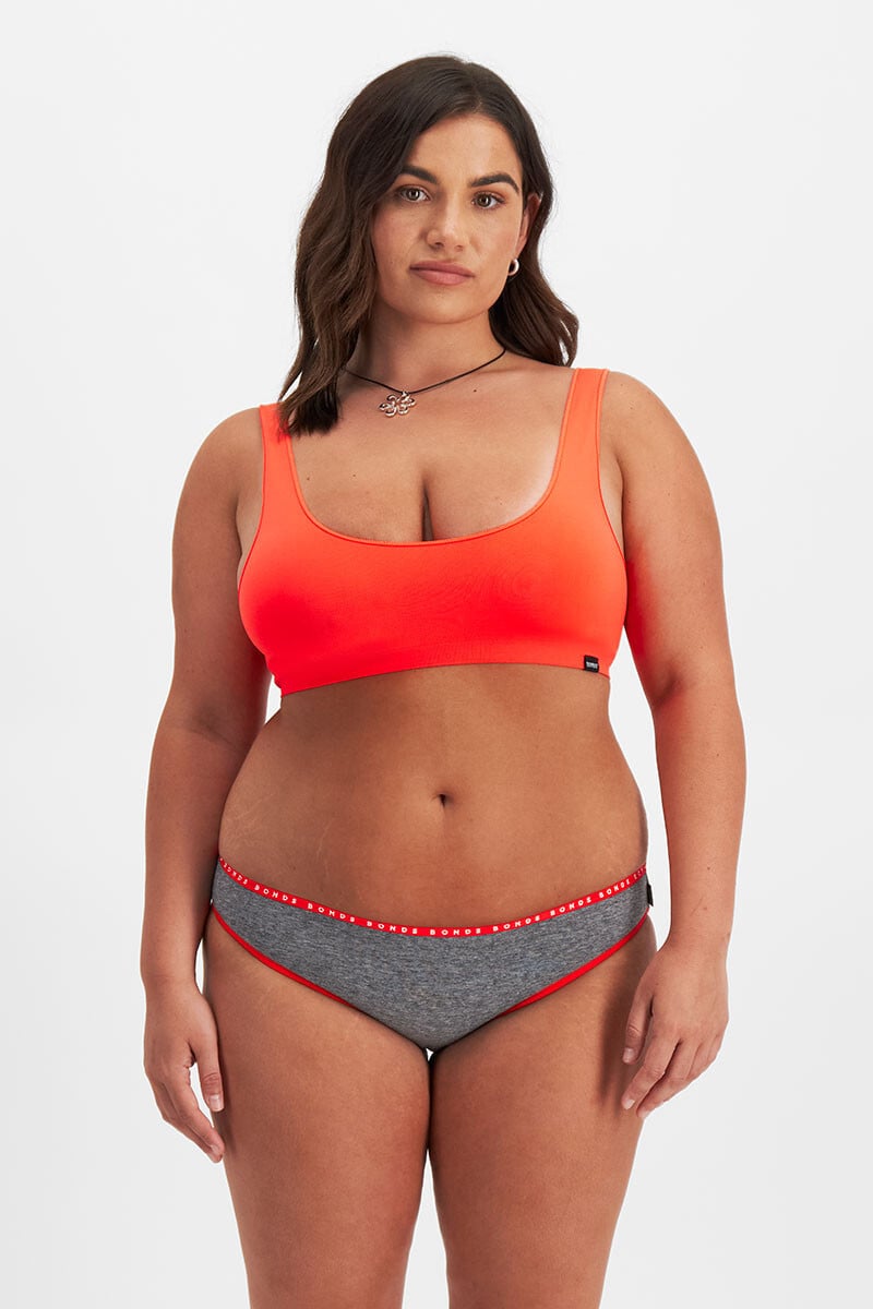 Bonds Australia models