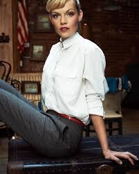 LaureAnne(10).jpg.afec3804af8df64cb584b64f9c47a869.jpg