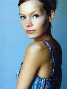 LaureAnne(3).jpg.2ff0e90589ac6e3fed7a46d9bcc1b218.jpg
