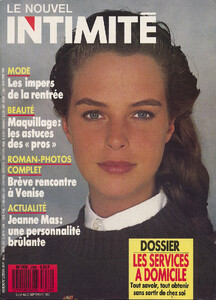 LeNouvelIntimiteFr21-270989no2289coverJulieVhay.thumb.jpg.fd36bb69d9685386c62741c4a6a923db.jpg