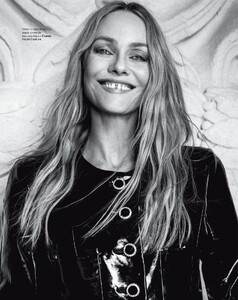 Marie_Claire_2025_01-157.jpg