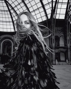 Marie_Claire_2025_01-158.jpg
