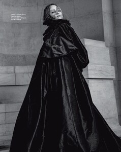 Marie_Claire_2025_01-167.jpg
