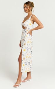 Nicola_Midi_Dress_-_Strappy_Front_Twist_Cut_Out_Column_Dress_in_Soleil_Print__0006.jpg