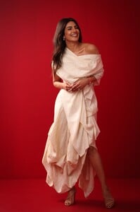 Priyanka_Malaysia_28229~57.jpg