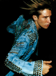 Testino_Roberto_Cavalli_Fall_Winter_2001_02_05.thumb.png.1e84b2a2071b546cec932caa405f4c90.png