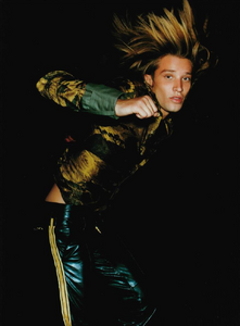 Testino_Roberto_Cavalli_Fall_Winter_2001_02_13.thumb.png.76a99e4753ebd72d6d1654b4abeb682c.png