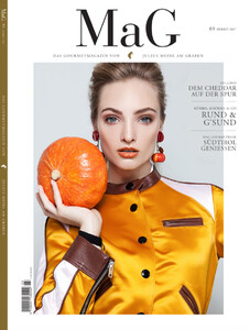 Xenia-Meinl-MAG-1139x1500.thumb.jpg.1cb56200a4418b924b514fa01df42355.jpg