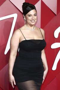 ashley-graham-at-fashion-awards-2024-presented-by-pandora-at-royal-albert-hall-in-london-12-02-2024-4.jpg