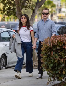 brenda-song-and-macaulay-culkinout-in-los-angeles-04-25-2023-3.thumb.jpg.dd0b5d8df1092147b54e823f605dafa5.jpg