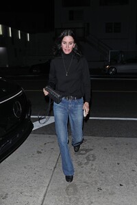 courteney-cox-spotted-at-giorgio-baldi-in-santa-monica-12.20.2024-6.jpg