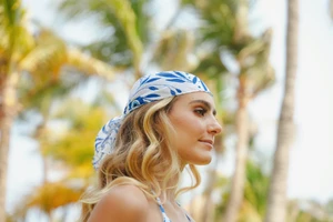 dama-panoleta-amuleto.webp