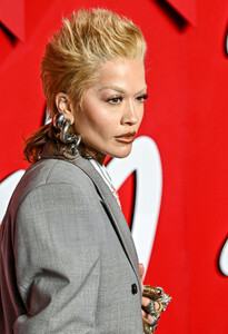 dl_beatsnoop_com-3000-utW4hqeIPS.jpg