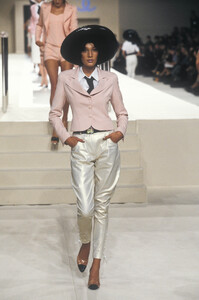 dragos97chanel-RTW-29.thumb.jpg.77f51e14846066aa624f35f268339c44.jpg