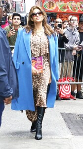 eva-mendes-arrives-at-good-morning-america-in-new-york-09-17-2024-5.jpg
