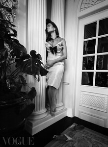 eva-mendes-for-vogue-mexico-latin-america-october-2024-2.jpg